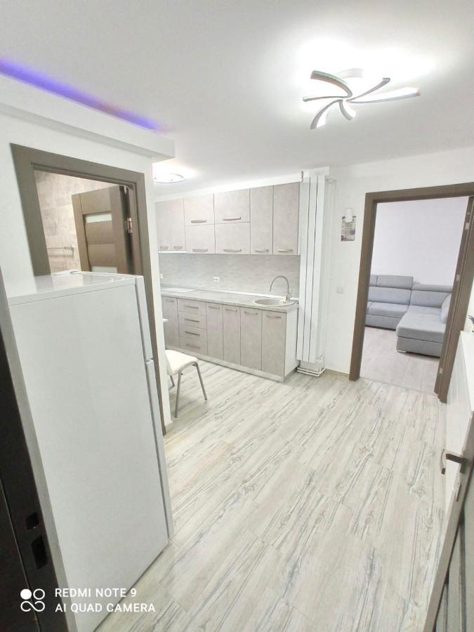 Apartament Garsoniera Daniela Tîrgu Ocna Zewnętrze zdjęcie
